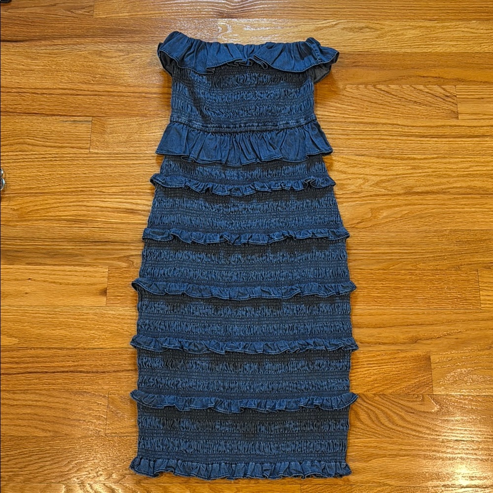 WOMENS size XS Cleobella NWT Elegant Blue Denim Ruffle Dress